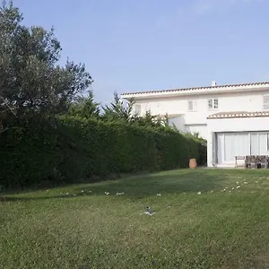 Casa Con Encanto Y Jardín Amplio En Сasa de vacaciones